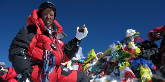 Šerpa Apa: „Lidský život je důležitější než dosažení vrcholu…“